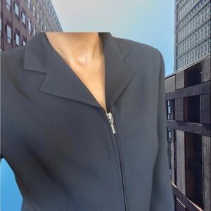 Eddie Bauer (M)
Zip Front Blazer